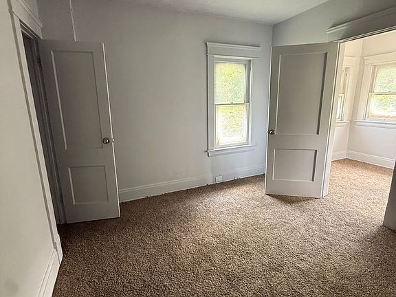 5th image of 11704 Thornwood Ave