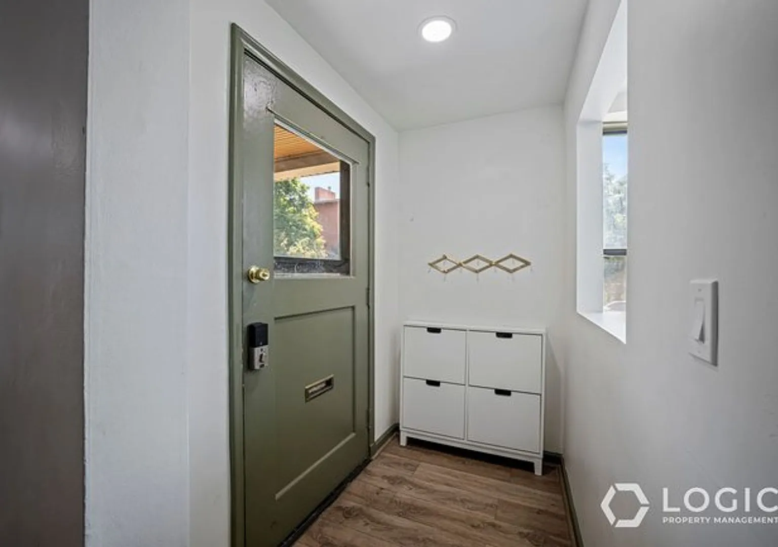$1,200 Off Your First Month's Rent! — Photo 4