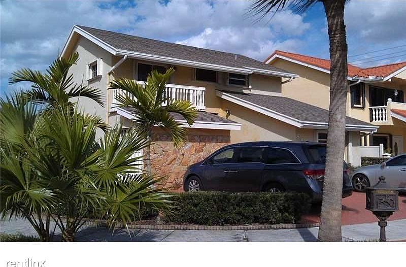 1st image of 8927 Grand Canal Dr