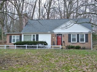 325 Nob Hill Dr, Akron, OH 44303