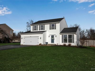 6376 Green Valley Ln, Lockport, NY, 14094