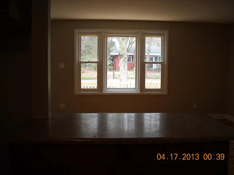 309 Flora Dr — Photo 5