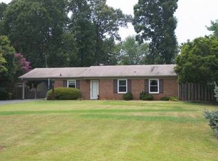 2112 Twin Pines Dr, Kernersville, NC 27284