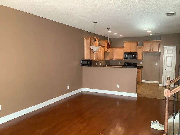 7067 Galloway Point — Photo 3