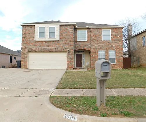 2701 Clark Dr Photo 1