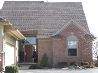 2237 Twin Islands Ct, Ann Arbor, MI 48108