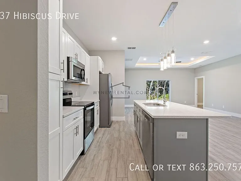 337 Hibiscus Dr — Photo 17