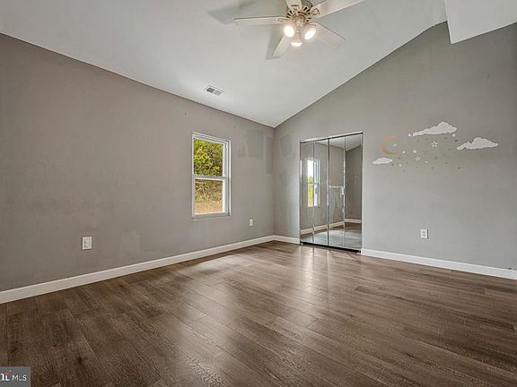 3rd image of 3406 41st Ave