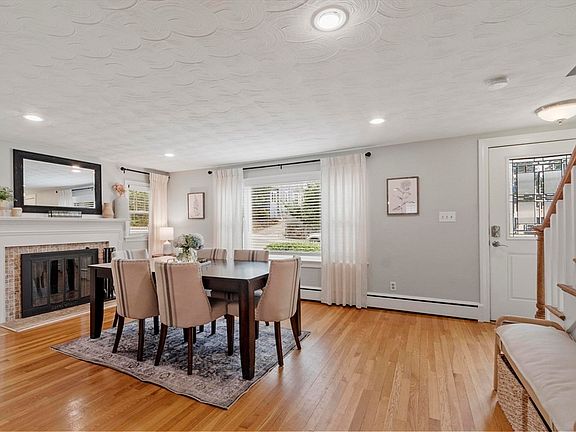 2nd image of 105 Whitman Ave