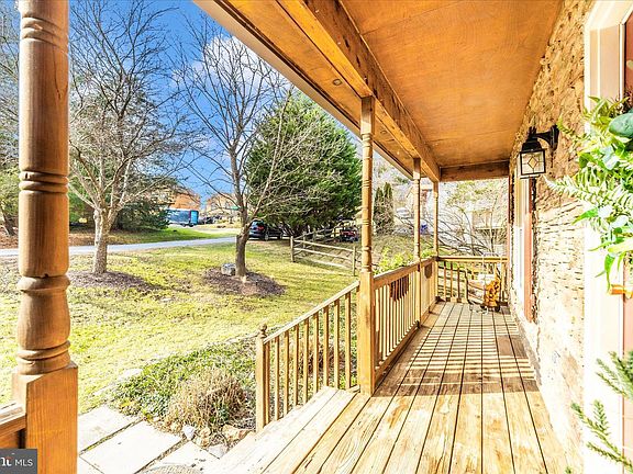 5th image of 6706 Meadowlawn Cir
