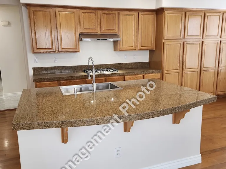 2759 Karoc Ct — Photo 6