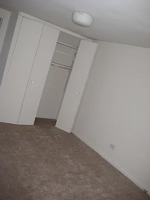 Sold by Kings & Queens | media 3