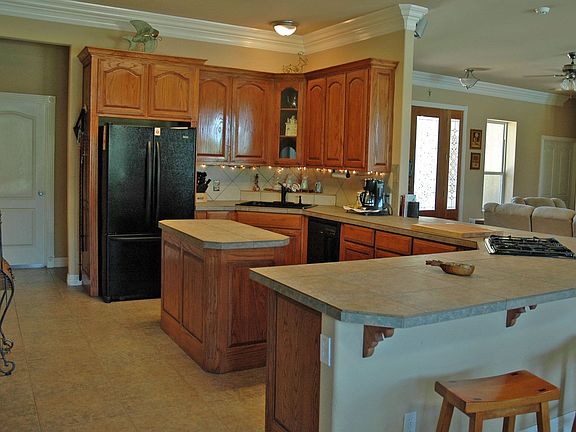 4th image of 501 Sanctuary Dr