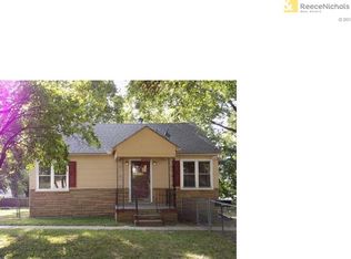 1224 S Willow Ave, Independence, MO 64052