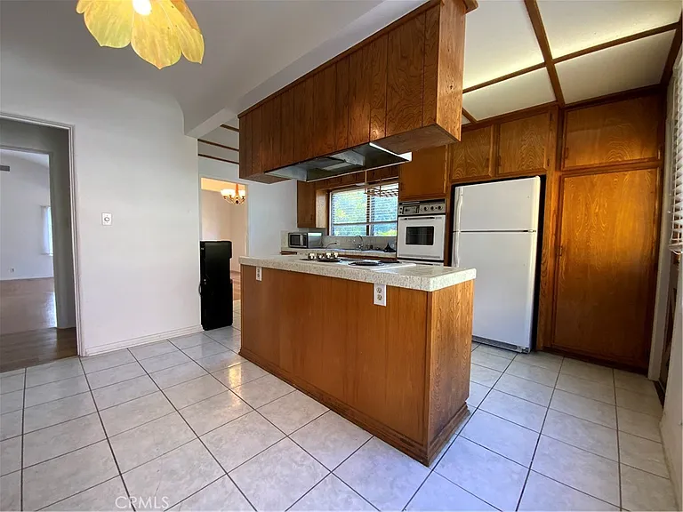 122 E Linda Vista Ave — Photo 12