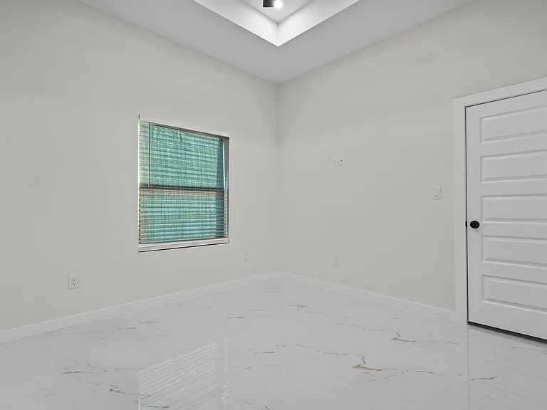 7425 Lake Havasu — Photo 13
