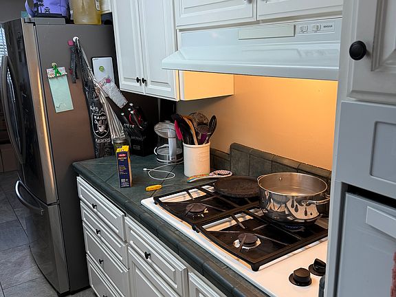 4th image of 3323 Merrimac Dr