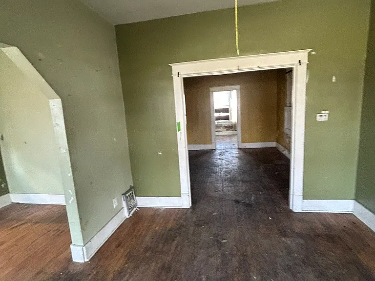 4424 Marcus Ave — Photo 9