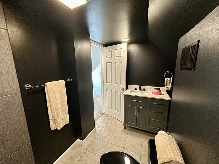 1466 Hardin Ave — Photo 36