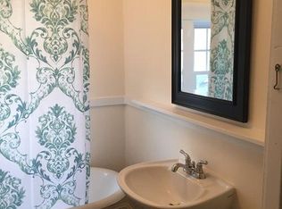 21 Pleasant St, Westford, MA 01886