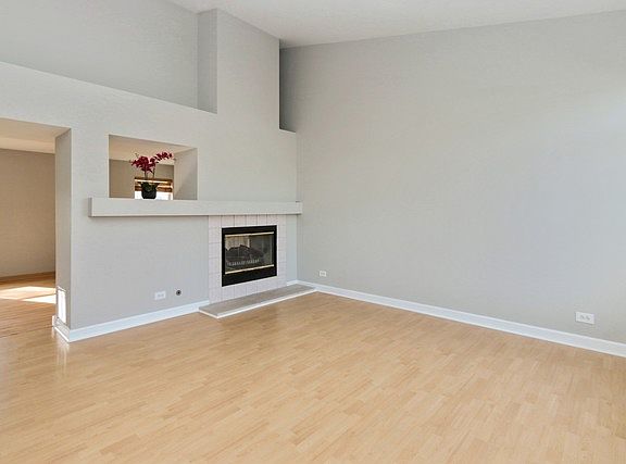3rd image of 17901 W Elsbury St