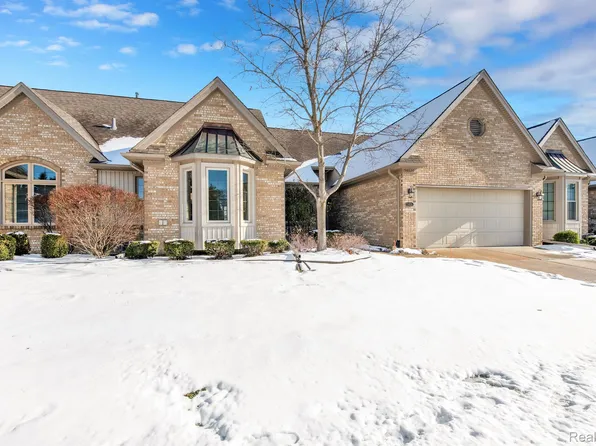 54620 Cambridge Dr, Shelby Township, MI 48315