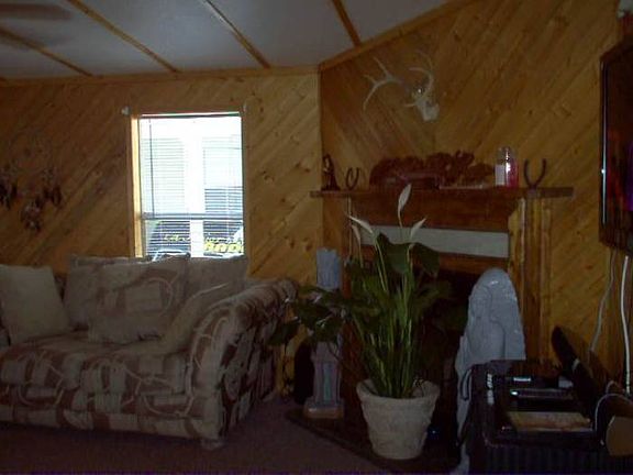 Living room  with FP