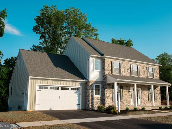 526 Dolly Dr, Lancaster, PA 17601