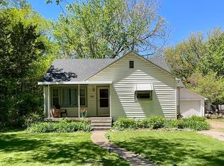 2319 N Main St, North Newton, KS 67117