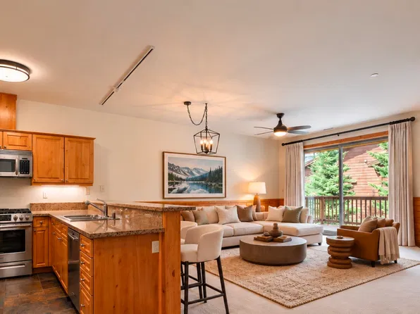 10863 Cinnabar Way APT 6, Truckee, CA 96161
