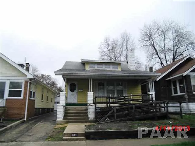 521 E Thrush Ave photo 1