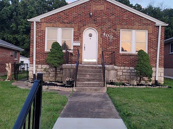 2nd image of 400 Kingston Dr