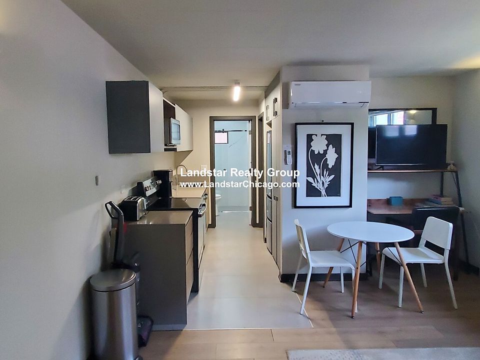 1st image of 1666 W Pratt Blvd APT 101