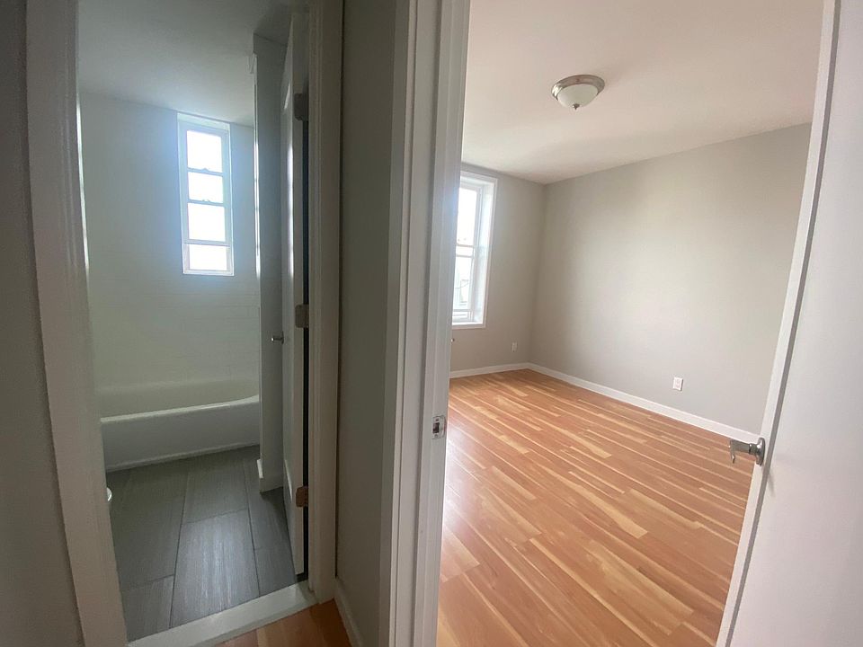 1st image of 215 E Broadway #7