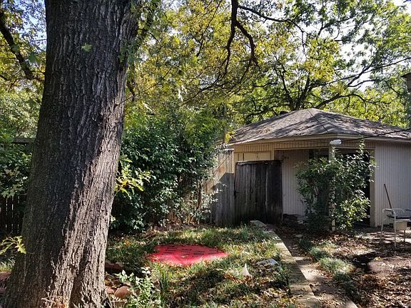 4th image of 106 N Gentle Dr