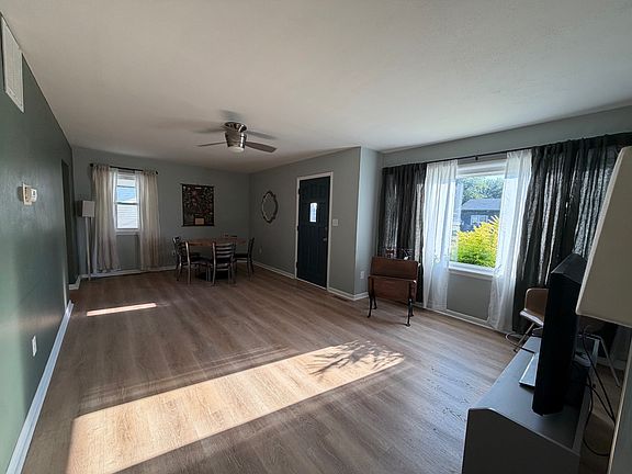5th image of 409 S 1st St