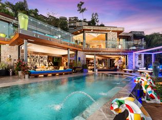 8356 Sunset View Dr, Los Angeles, CA 90069