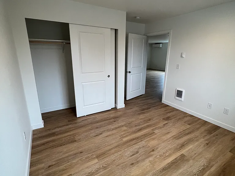 314 SW Washington Ave #203 — Photo 12