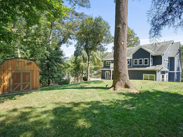 1530 Forest Villa Ln — Photo 73