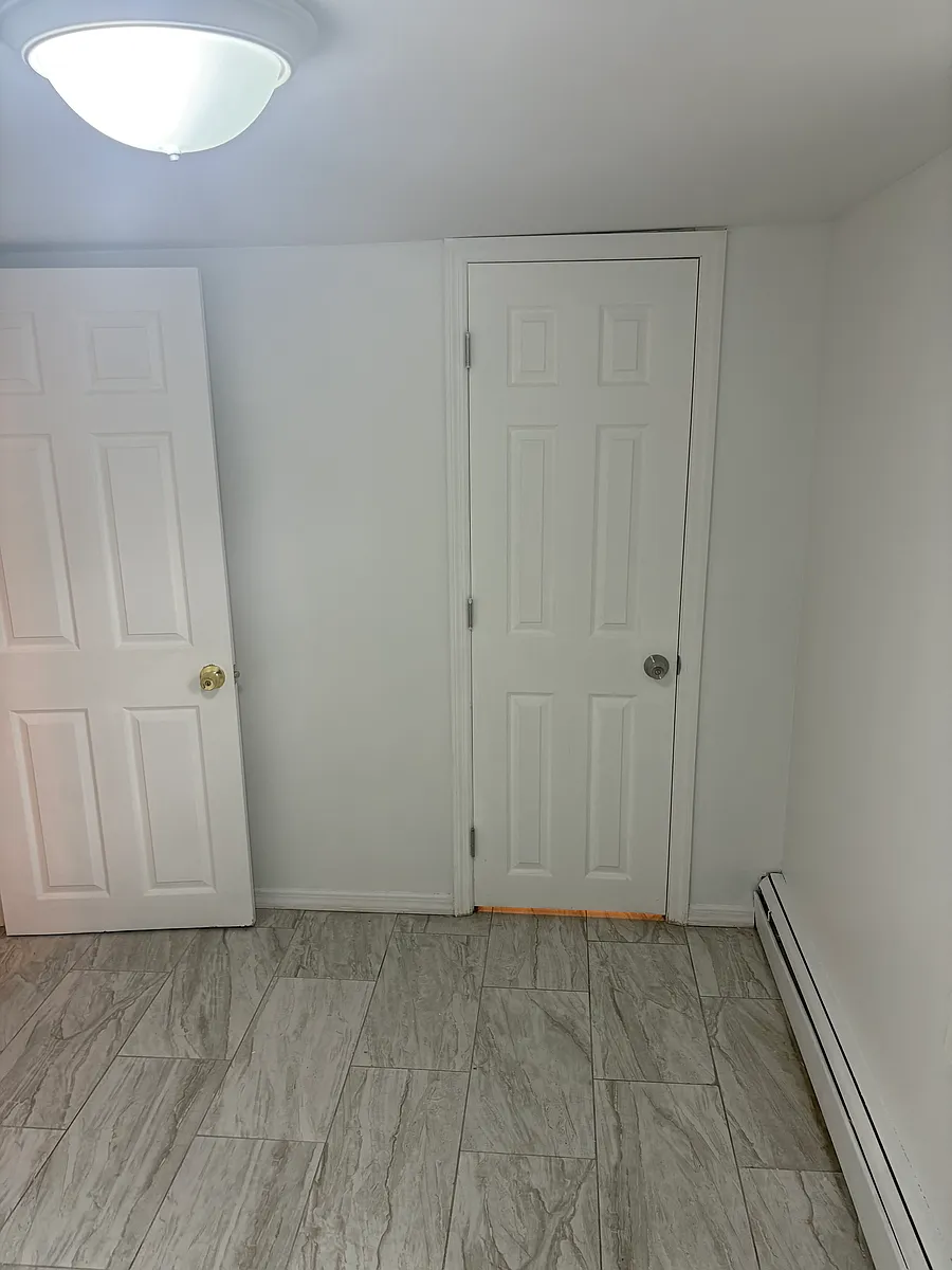Building Photo - 21 Anderson Ave #1