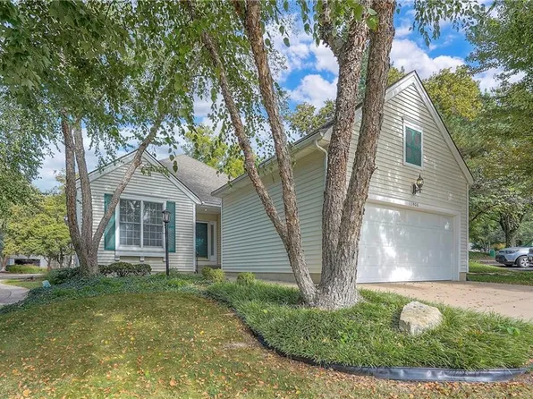 13406 W 126th Pl, Overland Park, KS 66213