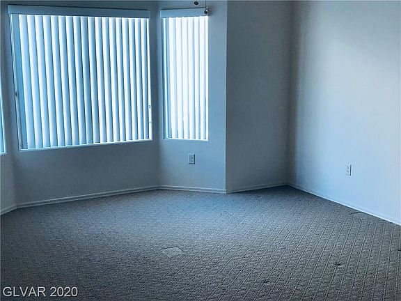 3rd image of 2840 Goldcreek St