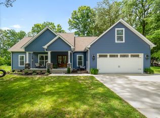 459 White Oak Dr, Smithville, TN 37166