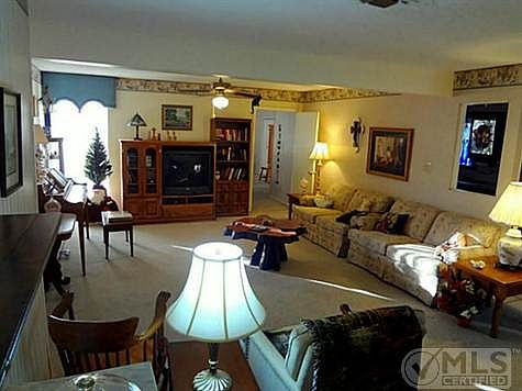 5th image of 1140 Meadowlark Ln