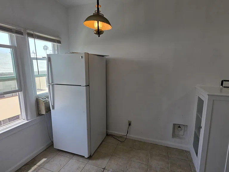 5723 Huntington Dr N #14 — Photo 4