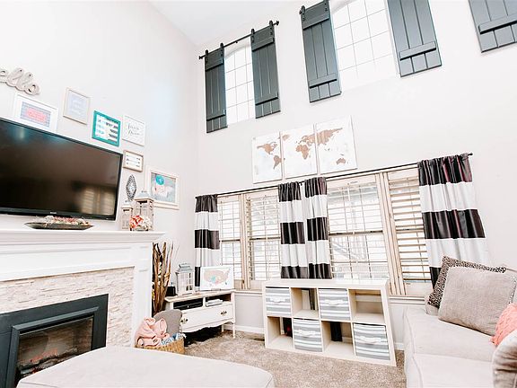 3rd image of 1106 Dalton Ct