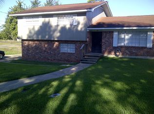 945 N Shore Dr, Biloxi, MS 39532