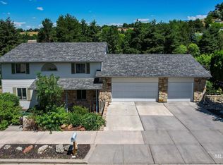 1982 E Roanoke Dr, Boise, ID 83712