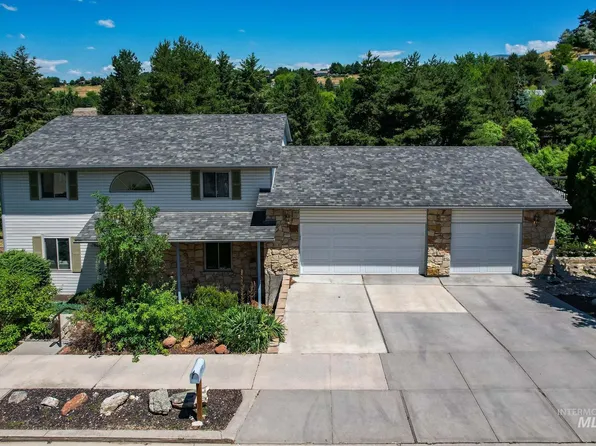 1982 E Roanoke Dr, Boise, ID 83712