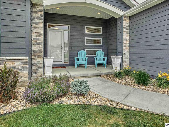 3rd image of 5114 Birchwood Dr